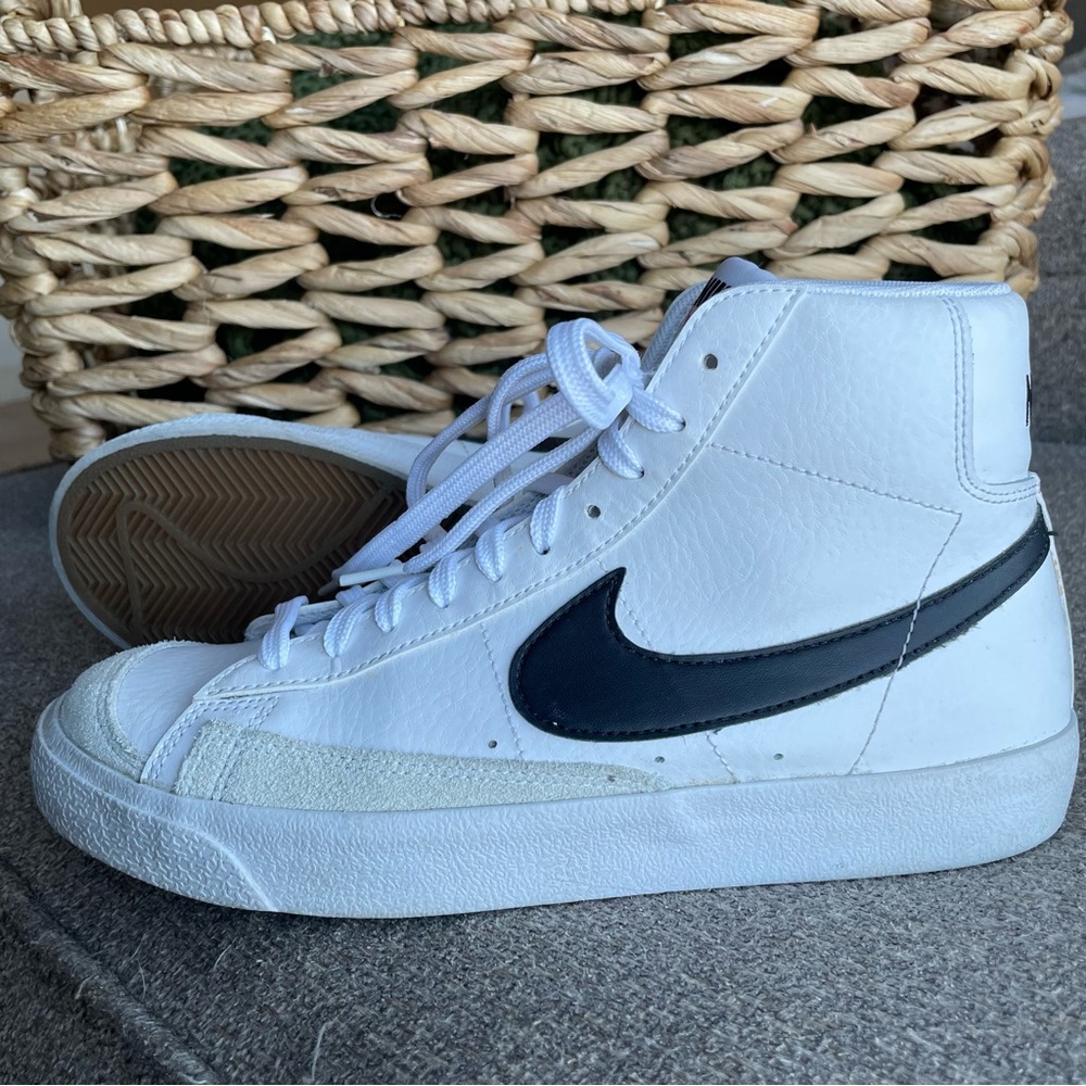 Nike Blazer Mid '77 Hightops Youth Size 7 EUC White/Black - Picture 5 of 15